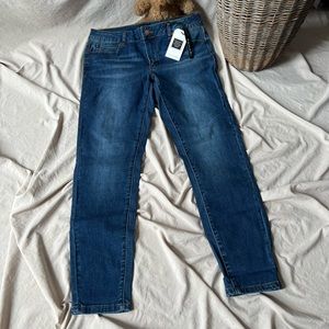 Tahari Classic Skinny Dark Wash Blue Jean Size 8
